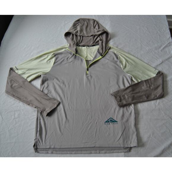 Nike Trail Lightweight Medium Gray & Yellow Quarter-zip Hoodie - Picture 1 of 11